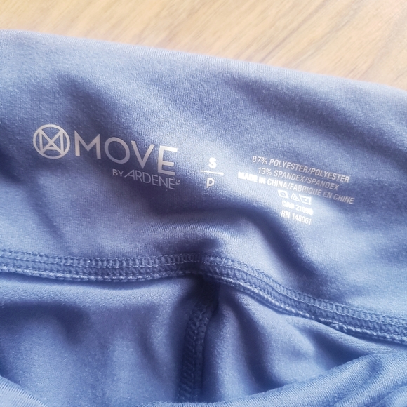 🔥3/$25🔥 Ardene | Silver metallic Tights - size small - Picture 2 of 2